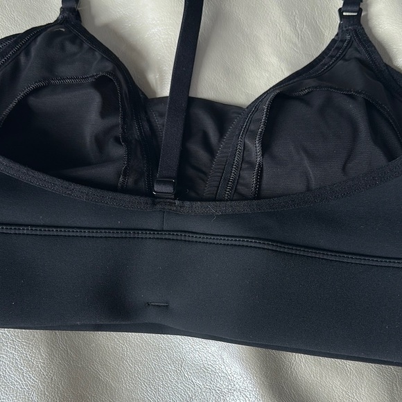 BLANQI Black Seamless Sports Bra with Racerback - Picture 3 of 6